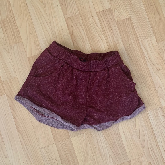 Other - Comfy maroon colored shorts